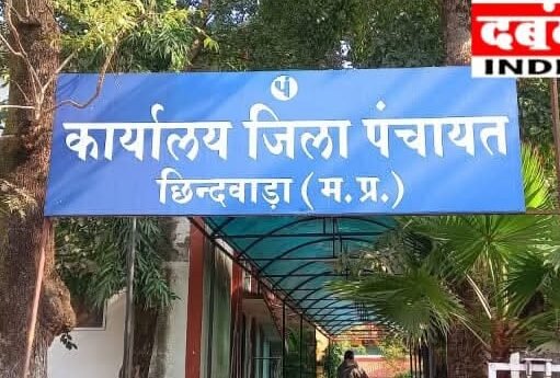 ग्राम सचिव कर्मचारी पर मेहरबान अधिकारी