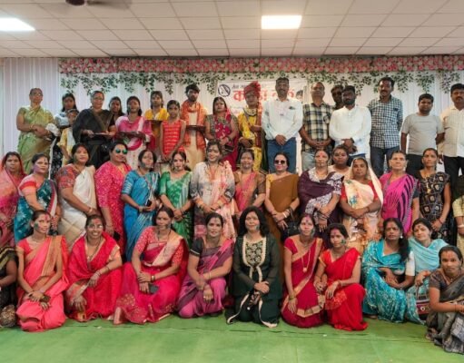 छिंदवाड़ा कपड़ा बैंक का होली मिलन समारोह