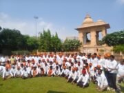 छिंदवाड़ा के युवा स्वयंसेवक साइकिल चलाते पहुंचे 125 किलोमीटर दूर