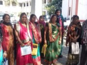 ग्राम सचिव की शिकायत लेकर जनसुनवाई में पहुंचे ग्रामीण