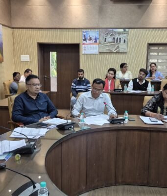 बच्चों और आमजन की सुरक्षा से किसी प्रकार का खिलवाड़ बर्दाश्त नहीं किया जाएगा छिंदवाड़ा कलेक्टर