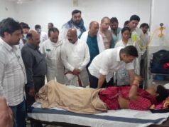 भीषण सड़क हादसे के पीड़ितों से मिले जीतू