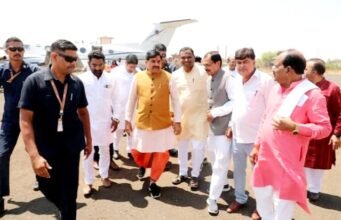 मुख्यमंत्री डॉ.मोहन यादव पहुंचे छिंदवाड़ा, छिंदवाड़ा से सौंसर के लिए रवाना हुए