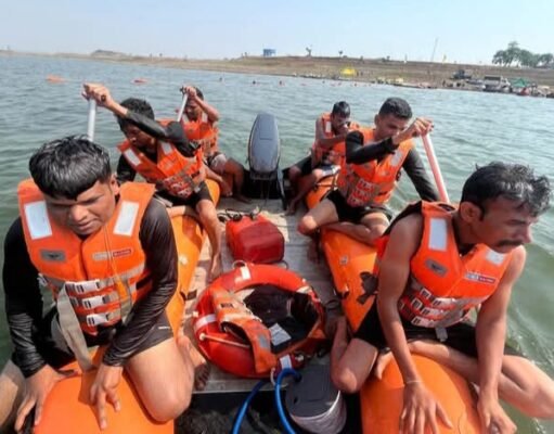 होमगार्ड एवं एसडीईआरएफ जवानों का तैराकी एवं आपदा प्रबंधन प्रशिक्षण के द्वितीय सत्र का हुआ शुभारंभ