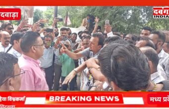 प्रशासन की कार्रवाई के विरोध में बिल्डिंग मटेरियल सप्लायर संगठन ने खोला मोर्चा