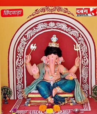 छिंदवाड़ा में लोककला को समर्पित गणेश पंडाल, चावल के आटे से बनी रंगोली बनी आकर्षण