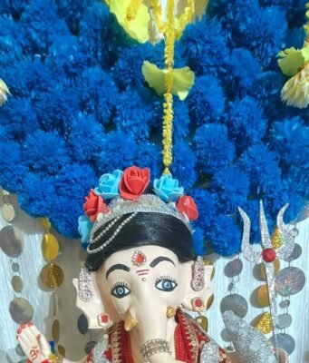 शुक्ल परिवार में एक दशक से जीवंत है से गणेश बनाने की परंपरा, इस बार श्वेता शुक्ल ने बनाई इको-फ्रेंडली बाल गणेश प्रतिमा