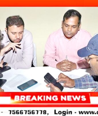 बिछुआ और चांद तहसील में पटवारियों के डाउट दूर किए, बारीकियां सिखाईं – कल अमरवाड़ा-हर्रई दौरे पर रहेंगे